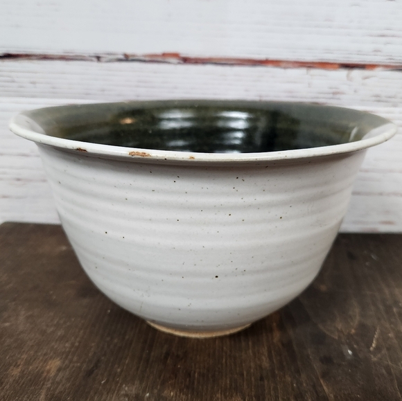 Handcrafted Pottery Bowl - Green and White - Picture 3 of 7